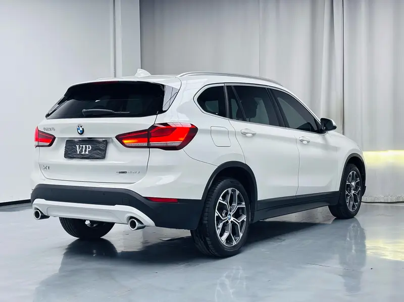 BMW X1 — фото 7