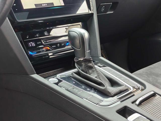 Volkswagen CC id 4392347 из Китая 16