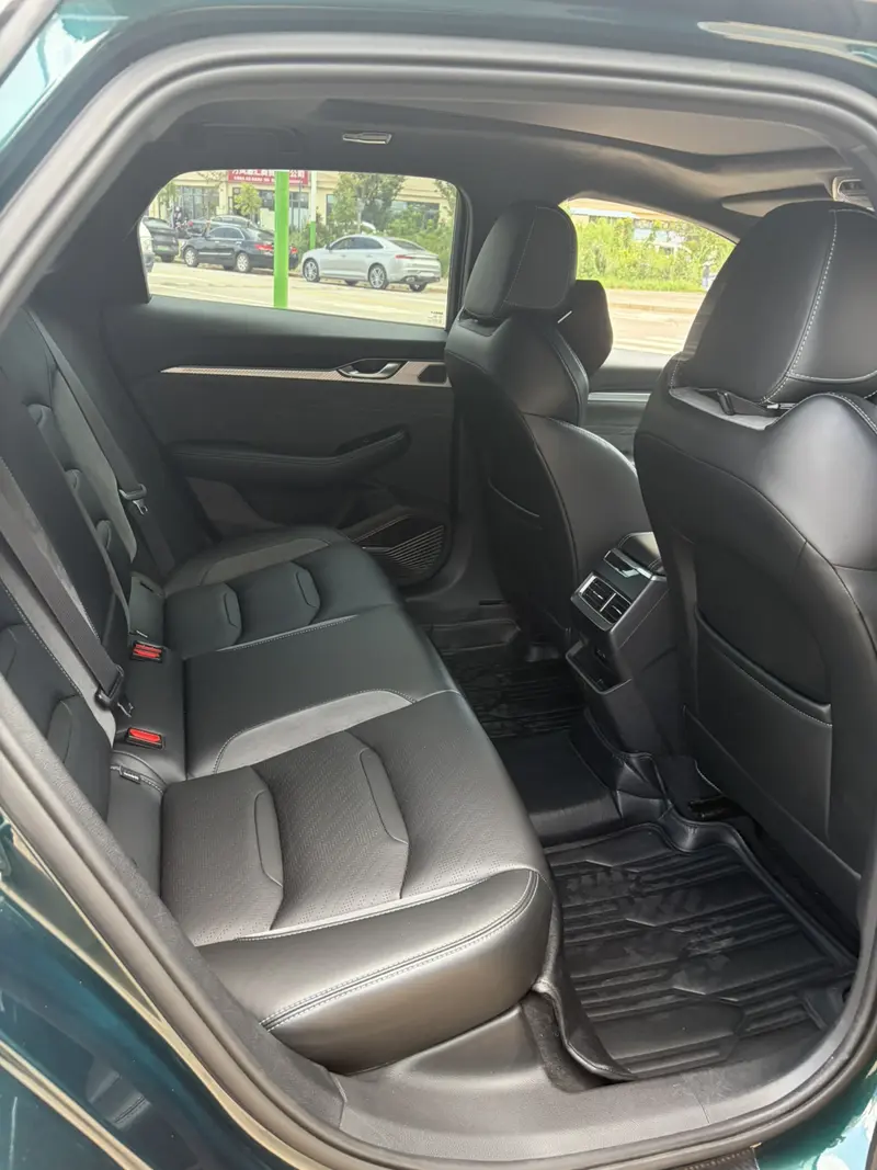 Geely Xingrui 2.0 T — фото 13