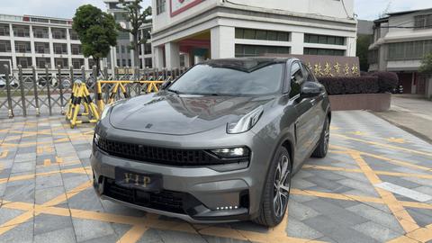 Lynk & Co 05