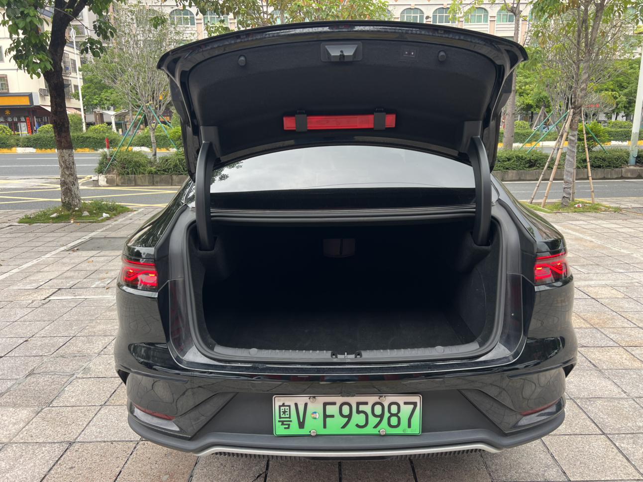 BYD Han DM 2025 Smart Drive DM-i 125KM Flagship