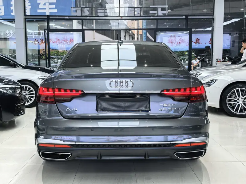 Audi A4L — фото 5
