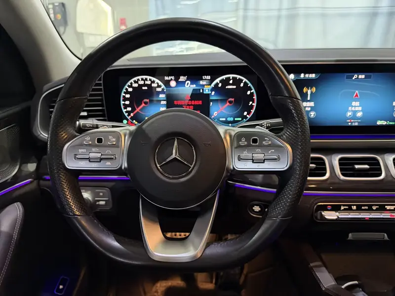Mercedes-Benz GLS — фото 9