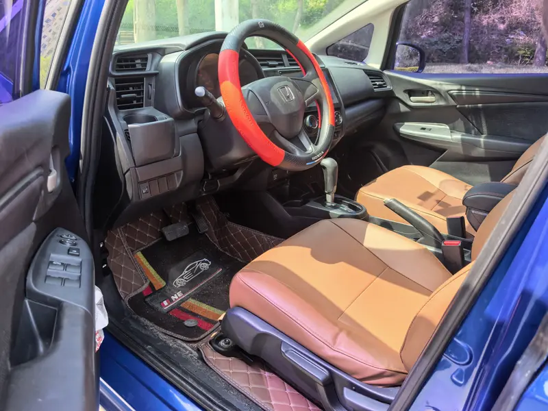 Honda Fit — фото 8