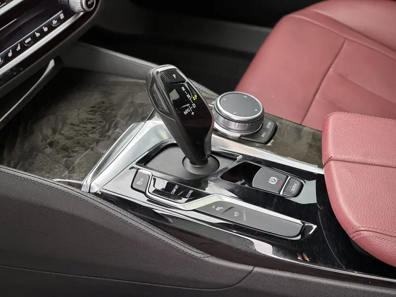 BMW 5 Series — фото 12