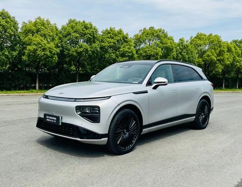 XPeng G9