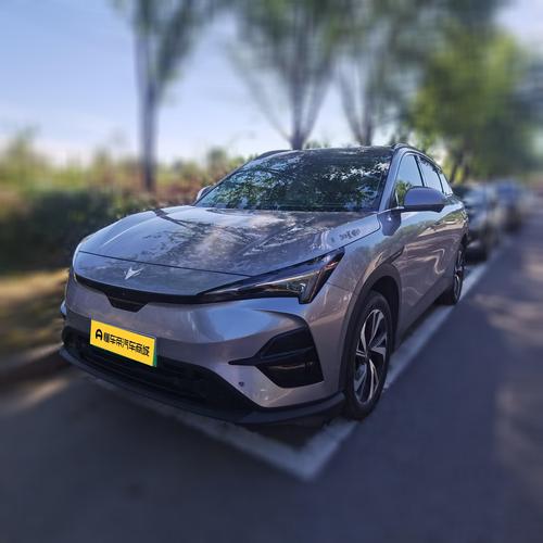 ARCFOX Alpha T5