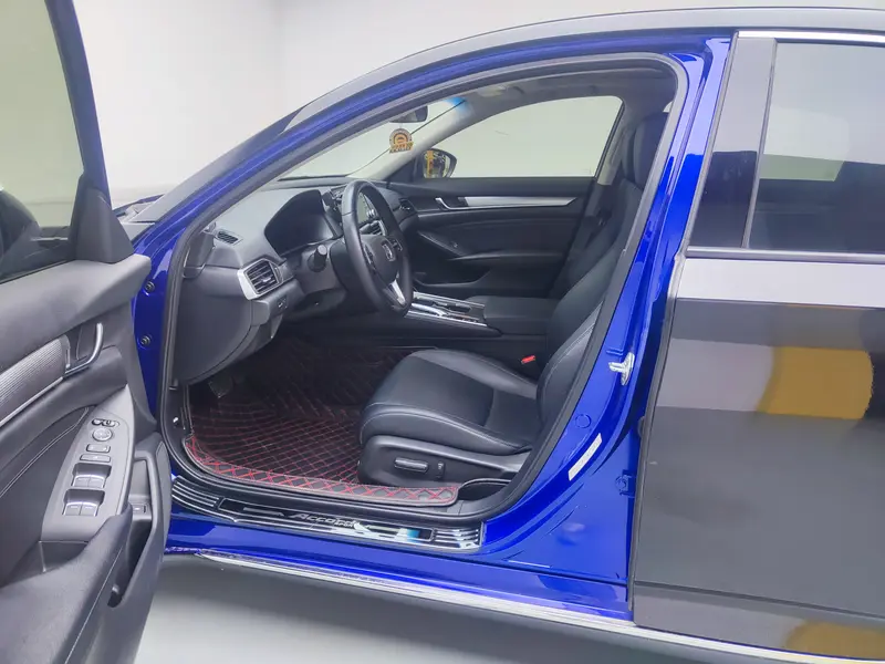 Honda Accord — фото 17