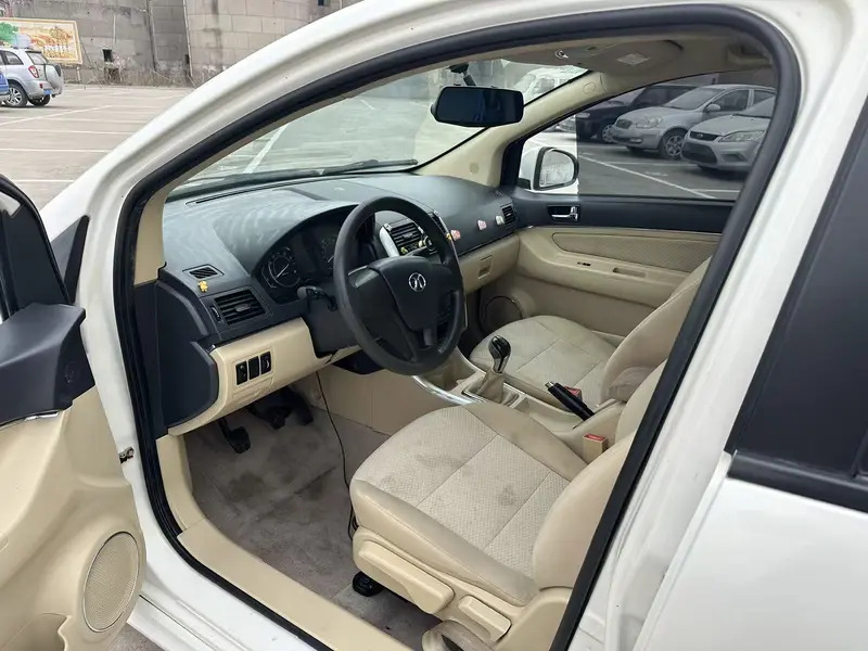 BAIC E-Series — фото 9