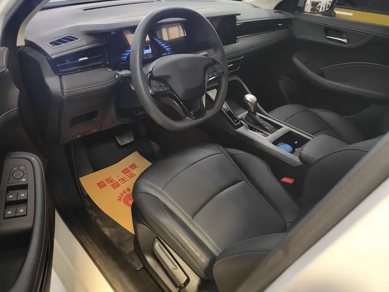 Roewe i5 — фото 11