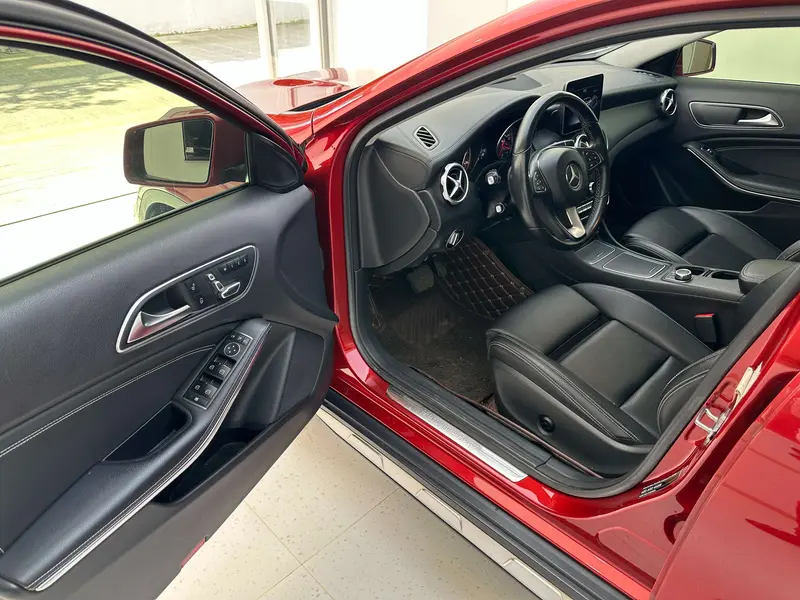 Mercedes-Benz GLA 200 стиль — фото 13