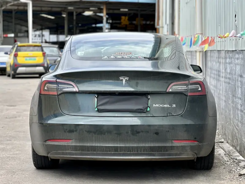Tesla Model 3 — фото 5
