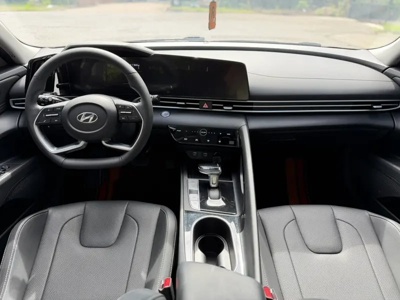 Hyundai 1.5 L CVT LUX Premium — фото 8