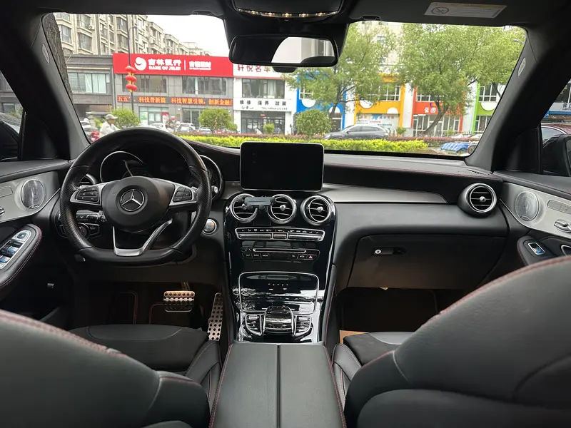 Mercedes-Benz GLC AMG — фото 9