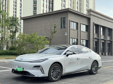 Geely Galaxy Starshine 8 PHEV