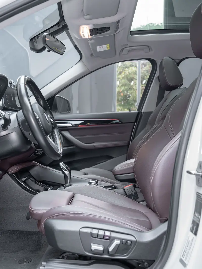 BMW X1 sDrive20Li премиум — фото 13