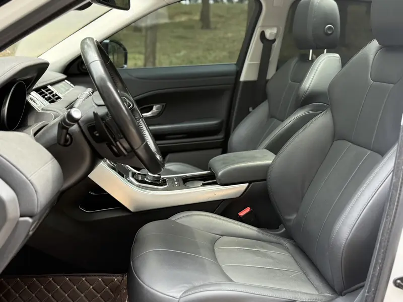 Land Rover Range Rover Evoque — фото 10