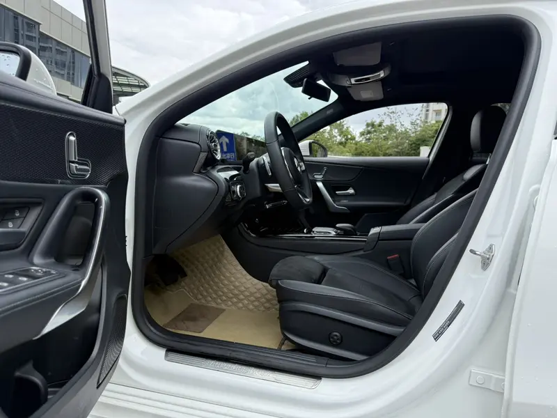 Mercedes-Benz A-Class — фото 15