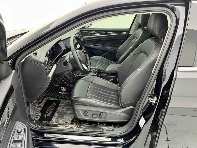Volkswagen Passat 330 TSI Elite — фото 12