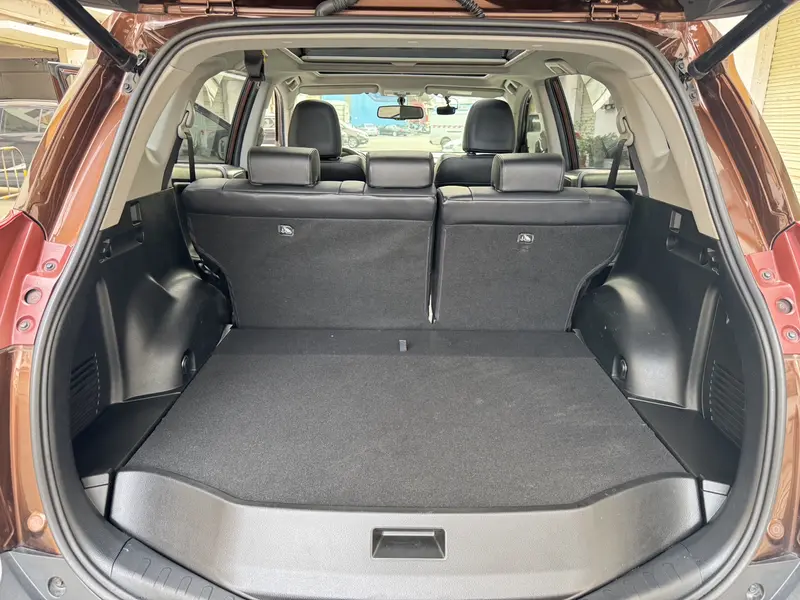 Toyota RAV4 — фото 11