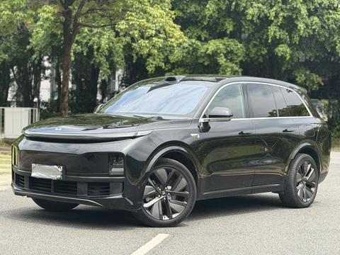 Li Auto L8