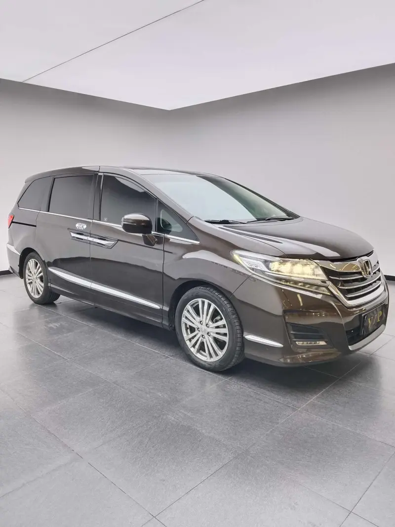 Honda Elysion 2.4L люкс — фото 3