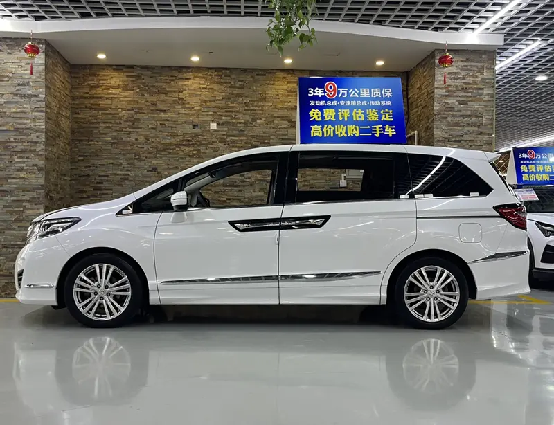 Honda Elysion 2.4 L Luxury — фото 3