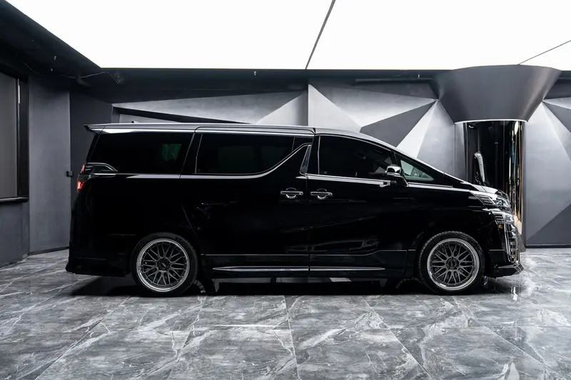 Toyota Vellfire — фото 7