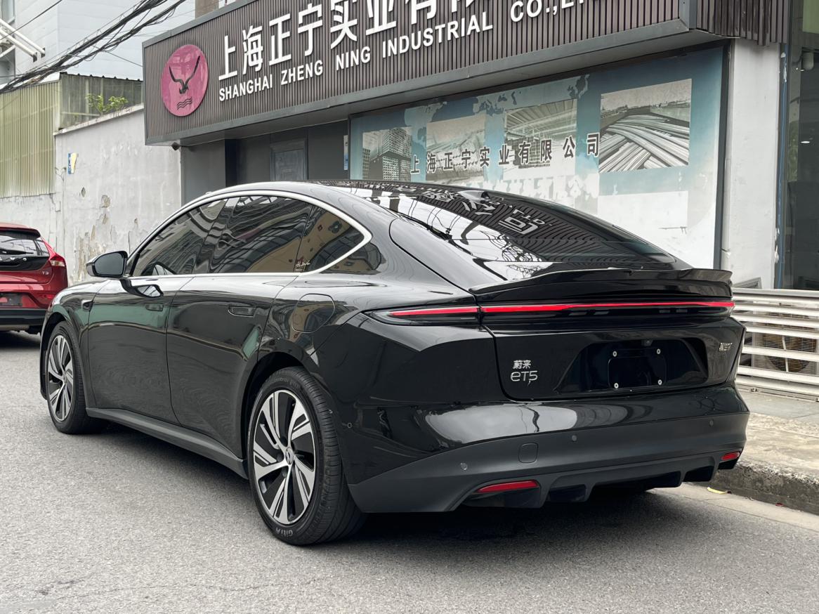 NIO ET5: фотография 5 из 12