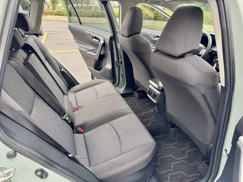 Toyota RAV4 — фото 14