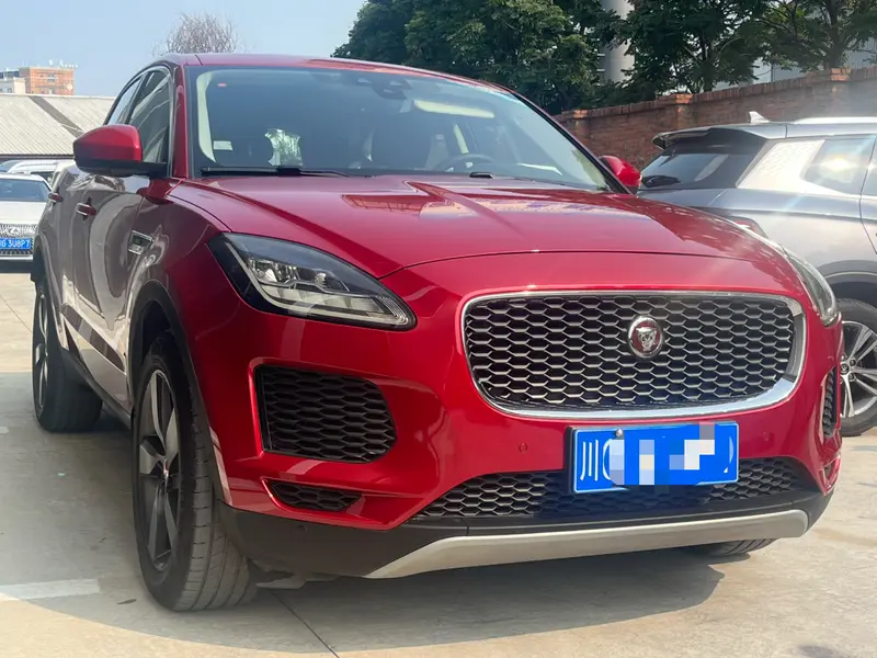 Jaguar E-PACE — фото 3