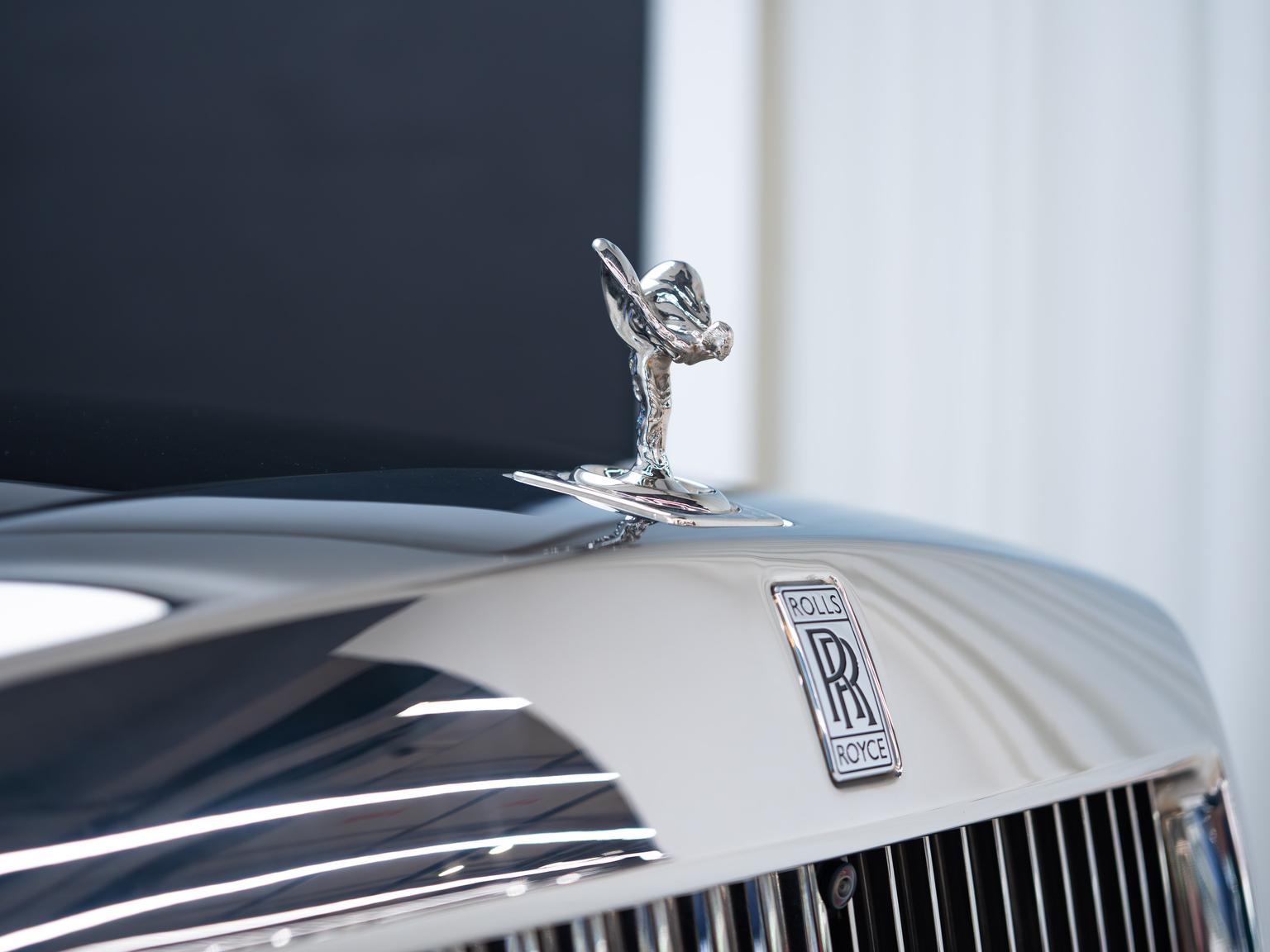 Rolls-Royce Phantom: фотография 7 из 29