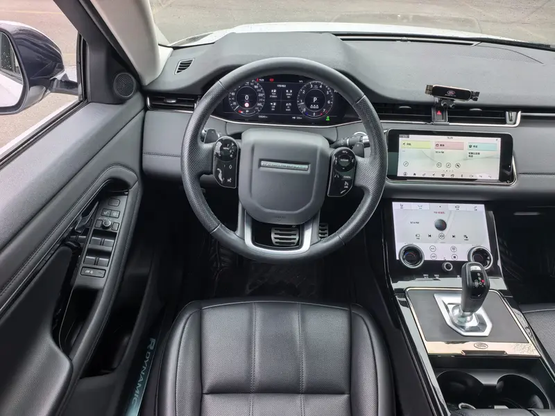 Land Rover Range Rover Evoque — фото 11