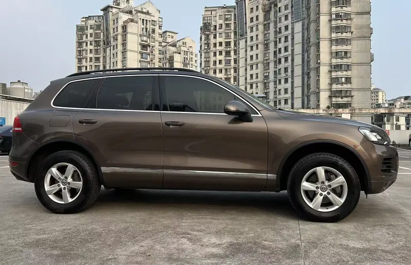 Volkswagen Touareg — фото 8