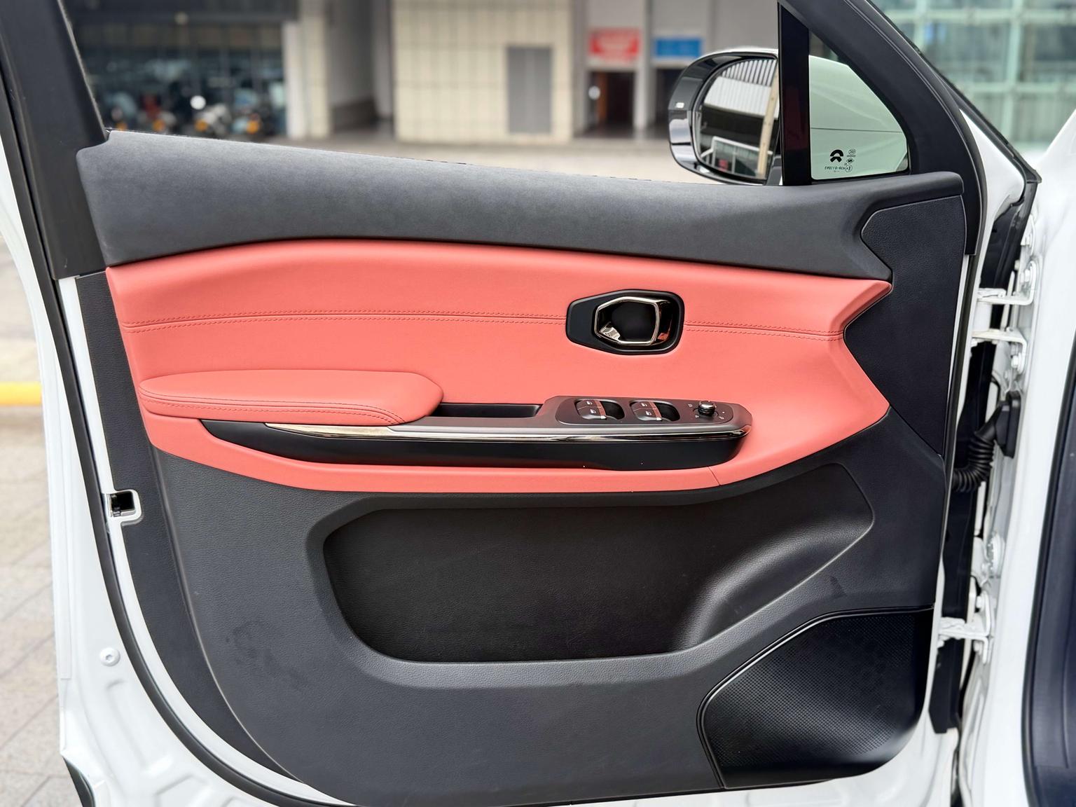 NIO EC6: фотография 10 из 26