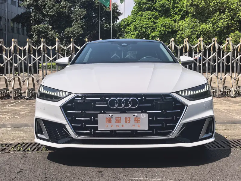 Audi A7L — фото 2