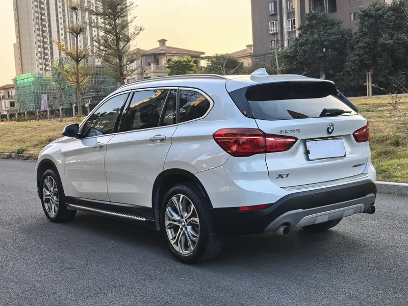 BMW X1 — фото 4