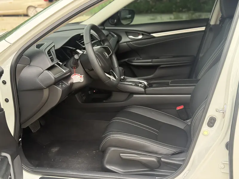 Honda Civic — фото 9