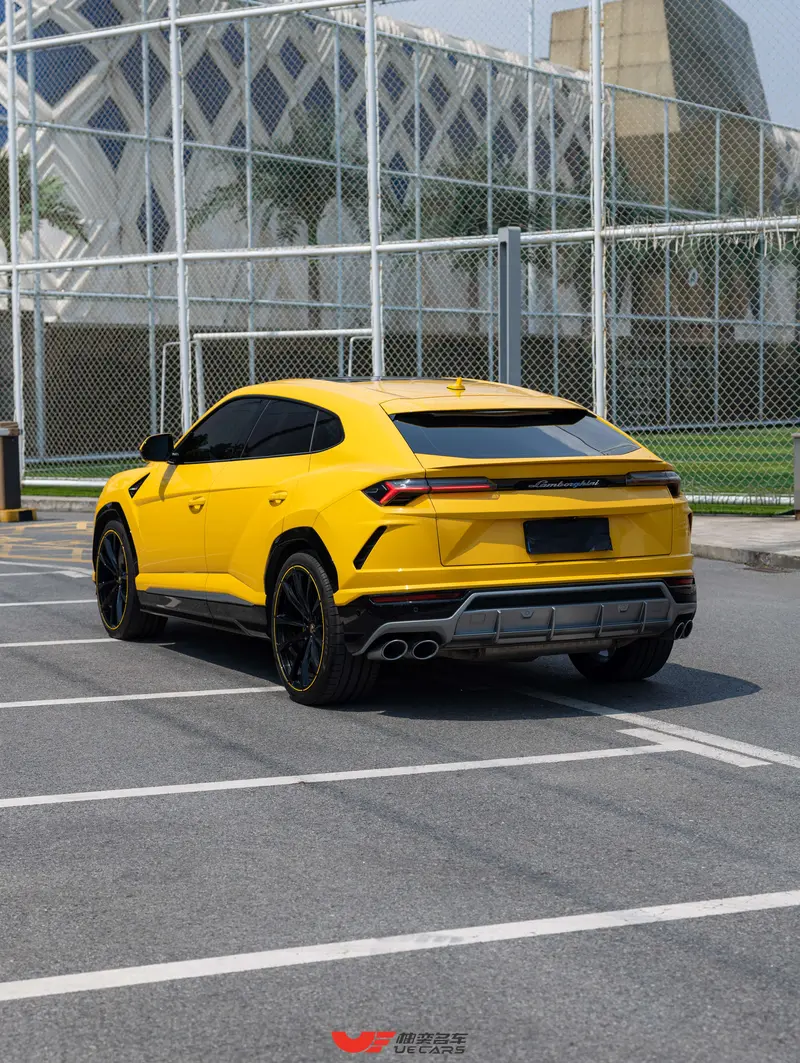 Lamborghini Urus 4.0 T V 8 — фото 5