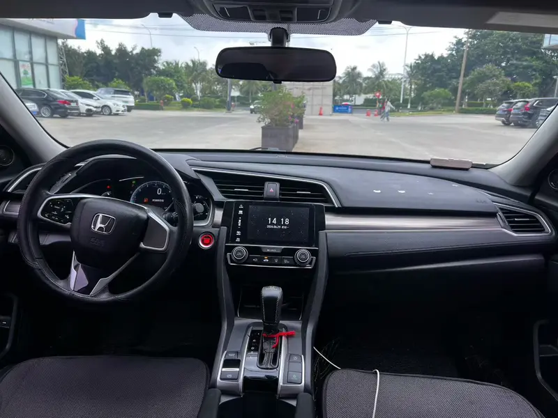 Honda Civic — фото 7