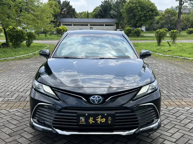 Toyota Camry гибрид 2.5HG люкс — фото 2