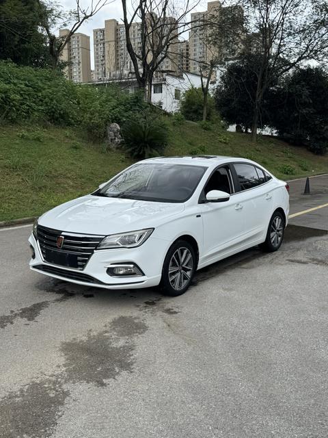 Roewe i5