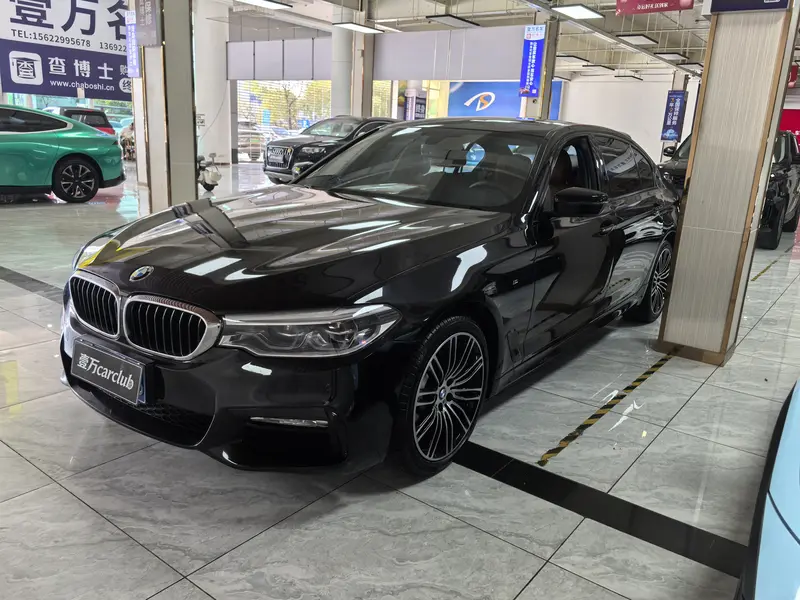 BMW 5 Series — фото 1