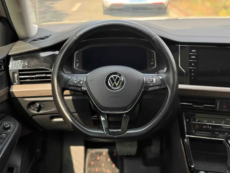 Volkswagen Passat — фото 8