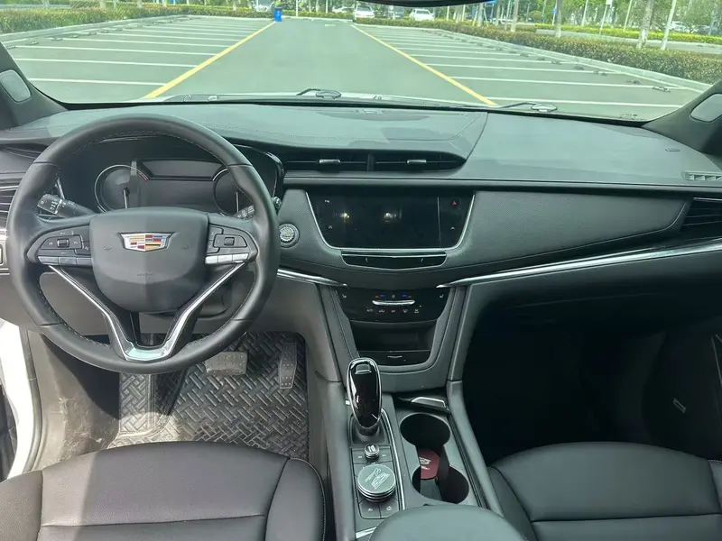 Cadillac XT 6 2.0 T 4 WD — фото 10