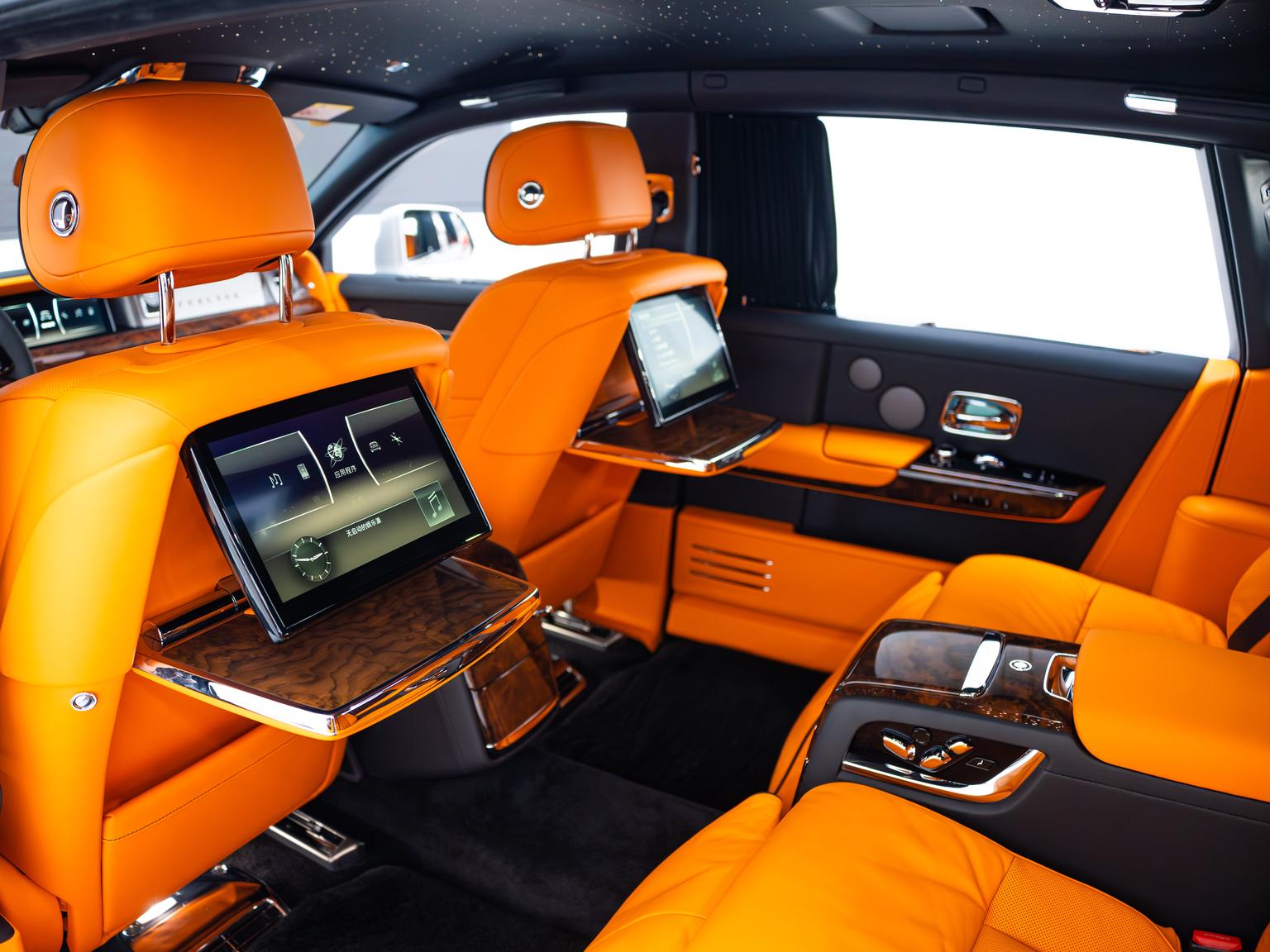 Rolls-Royce Phantom: фотография 23 из 29