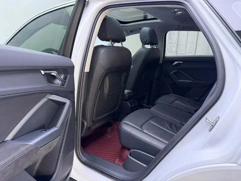 Audi Q3 Sportback — фото 13