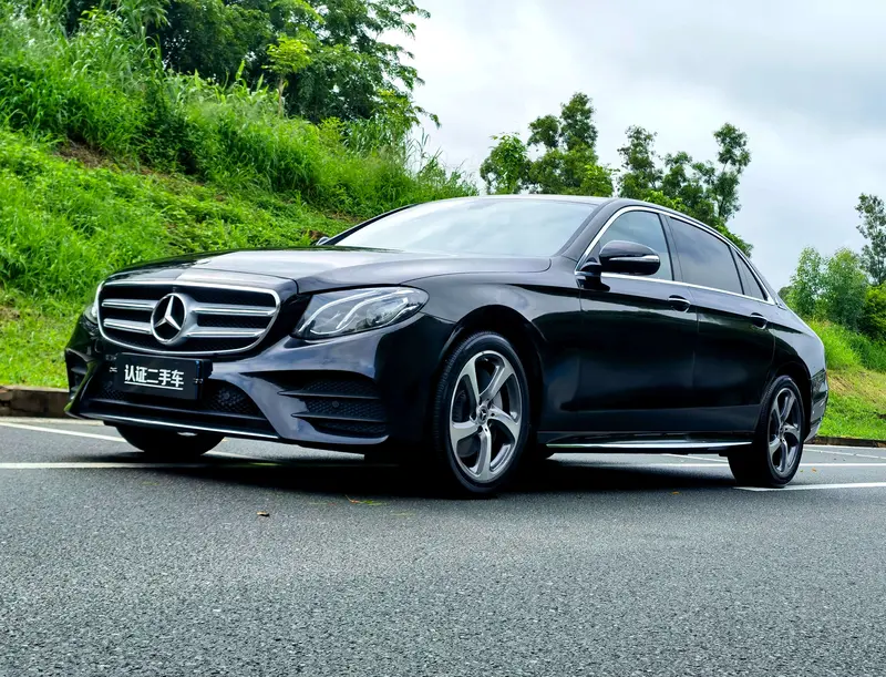 Mercedes-Benz E-Class — фото 1