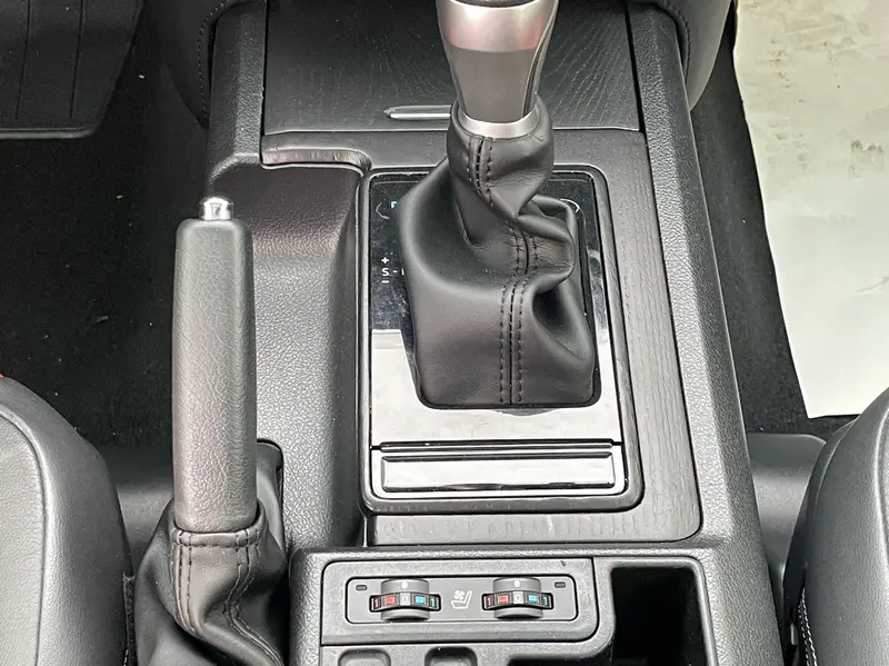Toyota Prado — фото 14