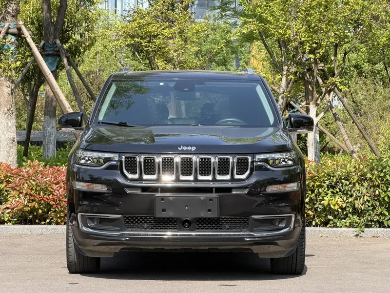 Jeep Grand Commander — фото 2